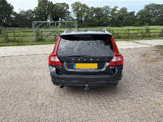 Volvo V-70 T4 R Edition picture 1