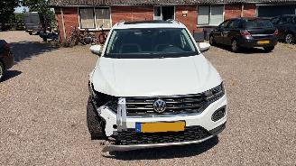 Volkswagen T-Roc 1.5 panodak picture 5