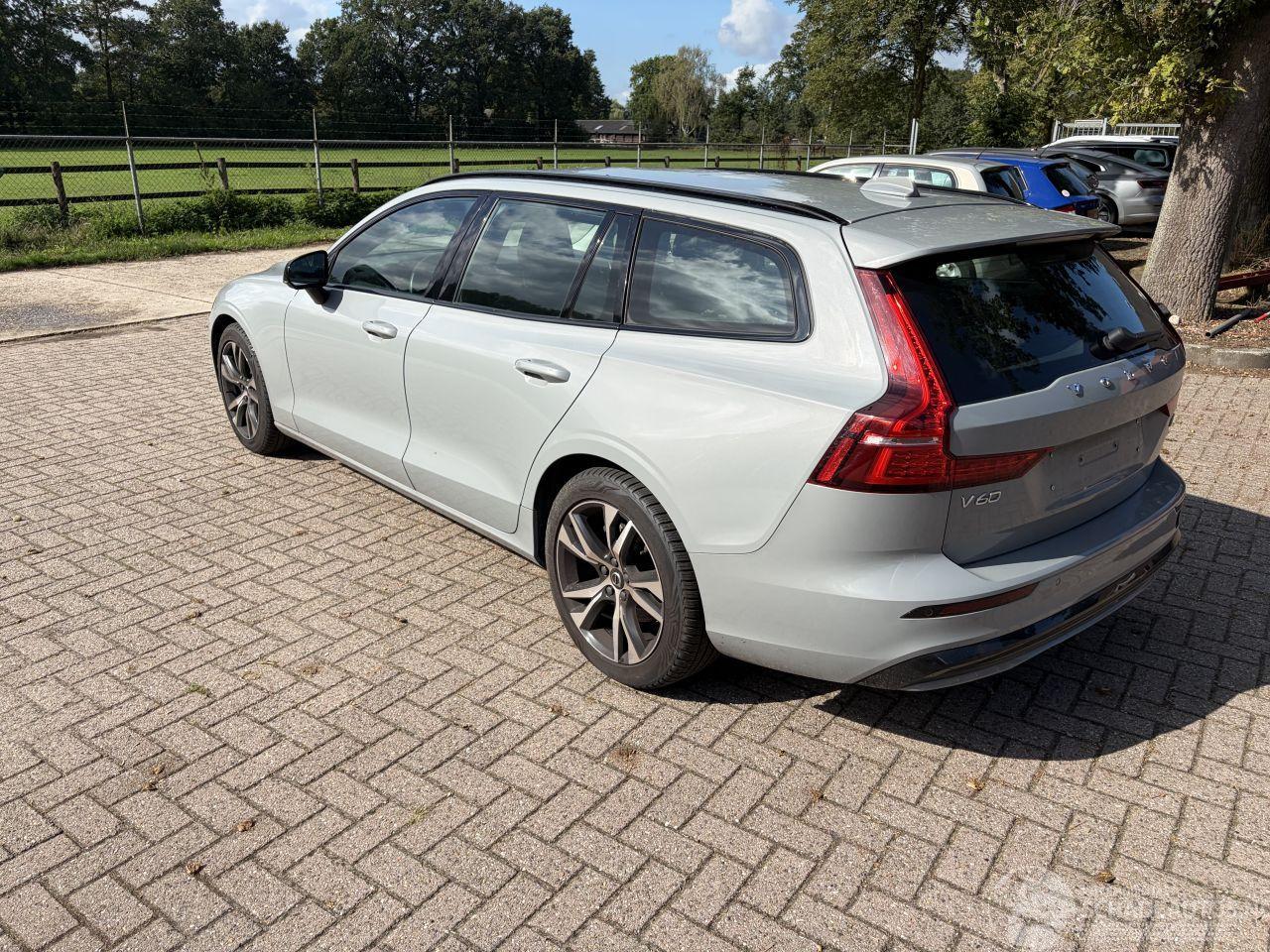 Volvo V-60 2.0 B4 PlUS DARK