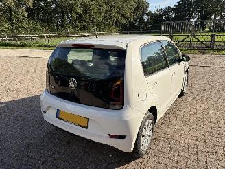 Volkswagen Up!  picture 3