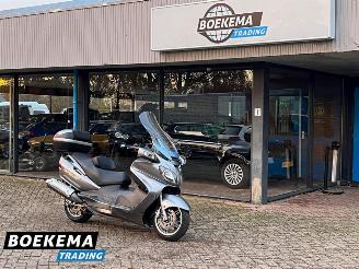 krockskadad bil motor Suzuki Burgman 650 AN Executive 2008/2