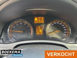 Toyota Avensis 2.0 VVTi Dynamic Automaat Navigatie Clima Cruise picture 18