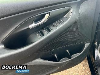 Hyundai I-30 1.5 T-GDi MHEV Stoel/Stuur Verwarming + Ventilatie Navigatie Camera picture 13
