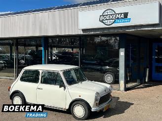 krockskadad bil auto Austin Mini 1000 Mayfair kat. 1987/8