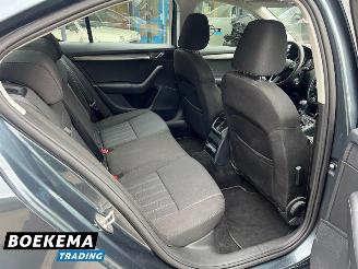 Skoda Octavia 1.0 TSI Business Ed Navigatie Canton Stoelverw. Climate Cruise PDC picture 18