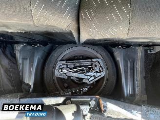 Peugeot 107 1.0-12V XS Airco 5-Drs Elek-pakket picture 8