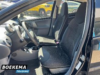 Peugeot 107 1.0-12V XS Airco 5-Drs Elek-pakket picture 13