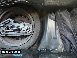 Peugeot 107 1.0-12V XS Airco 5-Drs Elek-pakket picture 6