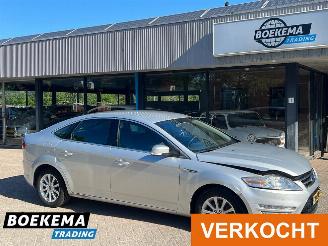 skadebil auto Ford Mondeo 2.0 TDCi Titanium Navigatie Climate Cruise PDC Trekh. 2011/3