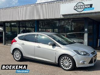 Coche accidentado Ford Focus 1.0 TItanium Ed. Plus Navigatie Cruise PDC 2014/6