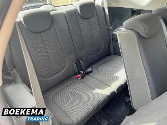 Kia Carens 2.0 CVVT X-ecutive 7p. Aut. Navigatie Climate Cruise picture 21