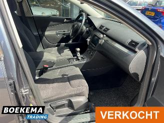 Volkswagen Passat Variant 1.9 TDI Comfortline BlueMotion Climate Cruise PDC picture 14