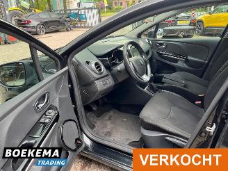 Renault Clio Estate 0.9 TCe Dynamique Navigatie Keyless Airco Cruise picture 11