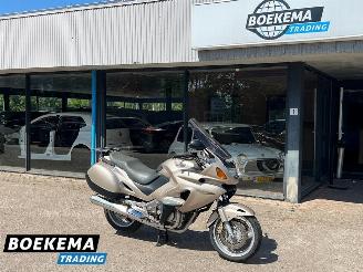 krockskadad bil bedrijf Honda NT 650 Deauville 1998/8