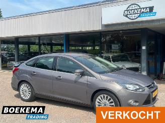 Schadeauto Ford Focus 1.6 TI-VCT First Edition Navigatie Stoelverw. Cruise 2011/3