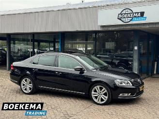 Schadeauto Volkswagen Passat 1.4 TSI DSG Highline Leer Navigatie Open-Dak Stoelverw. Keyless 2011/7