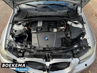 BMW 3-serie 320i Aut. Facelift Navi Leder Clima Cruise Business Line Style picture 10