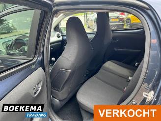 Peugeot 108 1.0 e-VTi Allure Navigatie Cruise Airco LM-Velgen picture 14