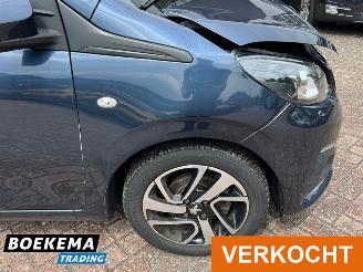 Peugeot 108 1.0 e-VTi Allure Navigatie Cruise Airco LM-Velgen picture 9