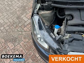 Peugeot 108 1.0 e-VTi Allure Navigatie Cruise Airco LM-Velgen picture 10
