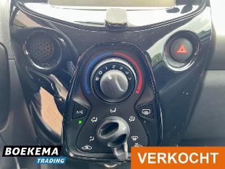Peugeot 108 1.0 e-VTi Allure Navigatie Cruise Airco LM-Velgen picture 24