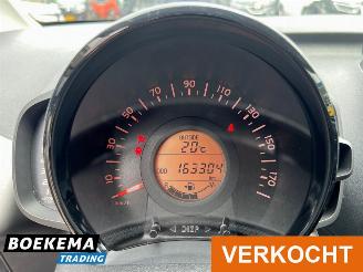 Peugeot 108 1.0 e-VTi Allure Navigatie Cruise Airco LM-Velgen picture 21