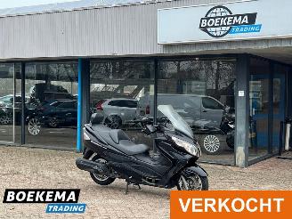 skadebil motor Suzuki Burgman 400 400A Handvat verwarming 2009/2