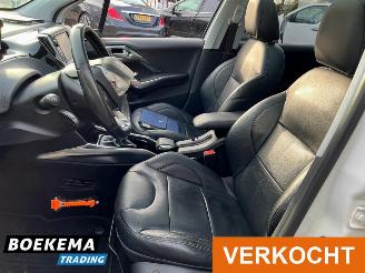 Peugeot 2008 1.6 e-HDi Executive Pano Navi Leder SHZ picture 17