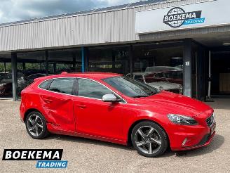 Coche accidentado Volvo V-40 1.6 T2 Summum R-Design Navi Climate Cruise PDC 2015/4