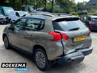 Peugeot 2008 1.2 PureTech Automaat Glazen dak Navi Airco Cruise picture 3