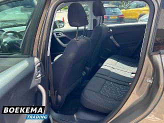 Peugeot 2008 1.2 PureTech Automaat Glazen dak Navi Airco Cruise picture 12