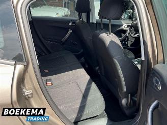 Peugeot 2008 1.2 PureTech Automaat Glazen dak Navi Airco Cruise picture 14