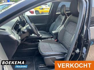 Renault Captur 1.6 E-Tech Plug-in Hybrid Keyless Led Climate Navi PDC picture 16
