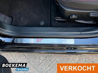 Ford Focus 1.0 EcoBoost ST-Line Titanium Stoel-Stuurverwarming Camera Navigatie picture 10