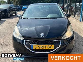 Peugeot 208 1.2 e-VTi Automaat Cruise Airco picture 5