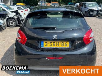 Peugeot 208 1.2 e-VTi Automaat Cruise Airco picture 12