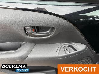 Peugeot 108 1.0 VTi Active Automaat Airco 5-Drs picture 9