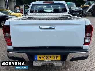 Isuzu D-Max 1.9 Extended Cab X-Country Automaat 4X4 3500KG Trekgewicht picture 19