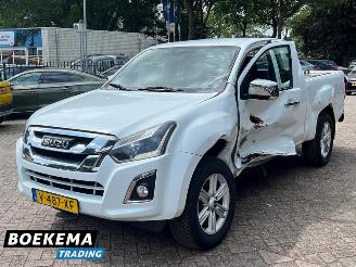 Isuzu D-Max 1.9 Extended Cab X-Country Automaat 4X4 3500KG Trekgewicht picture 4