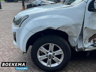Isuzu D-Max 1.9 Extended Cab X-Country Automaat 4X4 3500KG Trekgewicht picture 12