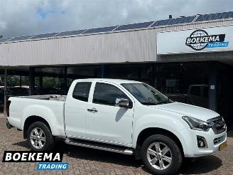 krockskadad bil bedrijf Isuzu D-Max 1.9 Extended Cab X-Country Automaat 4X4 3500KG Trekgewicht 2019/2