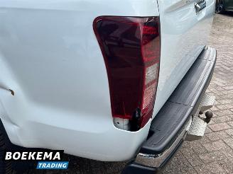 Isuzu D-Max 1.9 Extended Cab X-Country Automaat 4X4 3500KG Trekgewicht picture 16