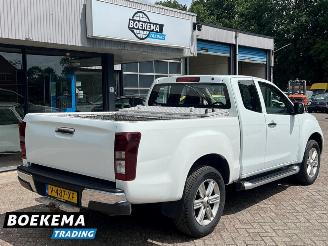 Isuzu D-Max 1.9 Extended Cab X-Country Automaat 4X4 3500KG Trekgewicht picture 2