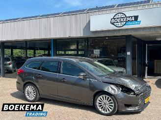 krockskadad bil auto Ford Focus Wagon 1.5 TDCI Titanium Navigatie Climate Cruise PDC Trekh. 2015/11