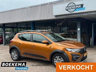 krockskadad bil auto Dacia Sandero 1.0 TCe 90 Comfort Navigatie Cruise Climate 2021/10