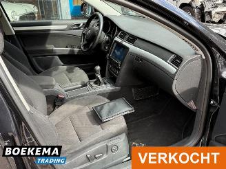 Skoda Superb Combi 1.6 TDI Ambition Business Xenon Navigatie Clima Stoelverw. picture 22