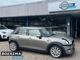 Damaged car Mini Cooper Mini 1.5 Chili Led Keyless Climate Navi Cruise PDC 2017/6