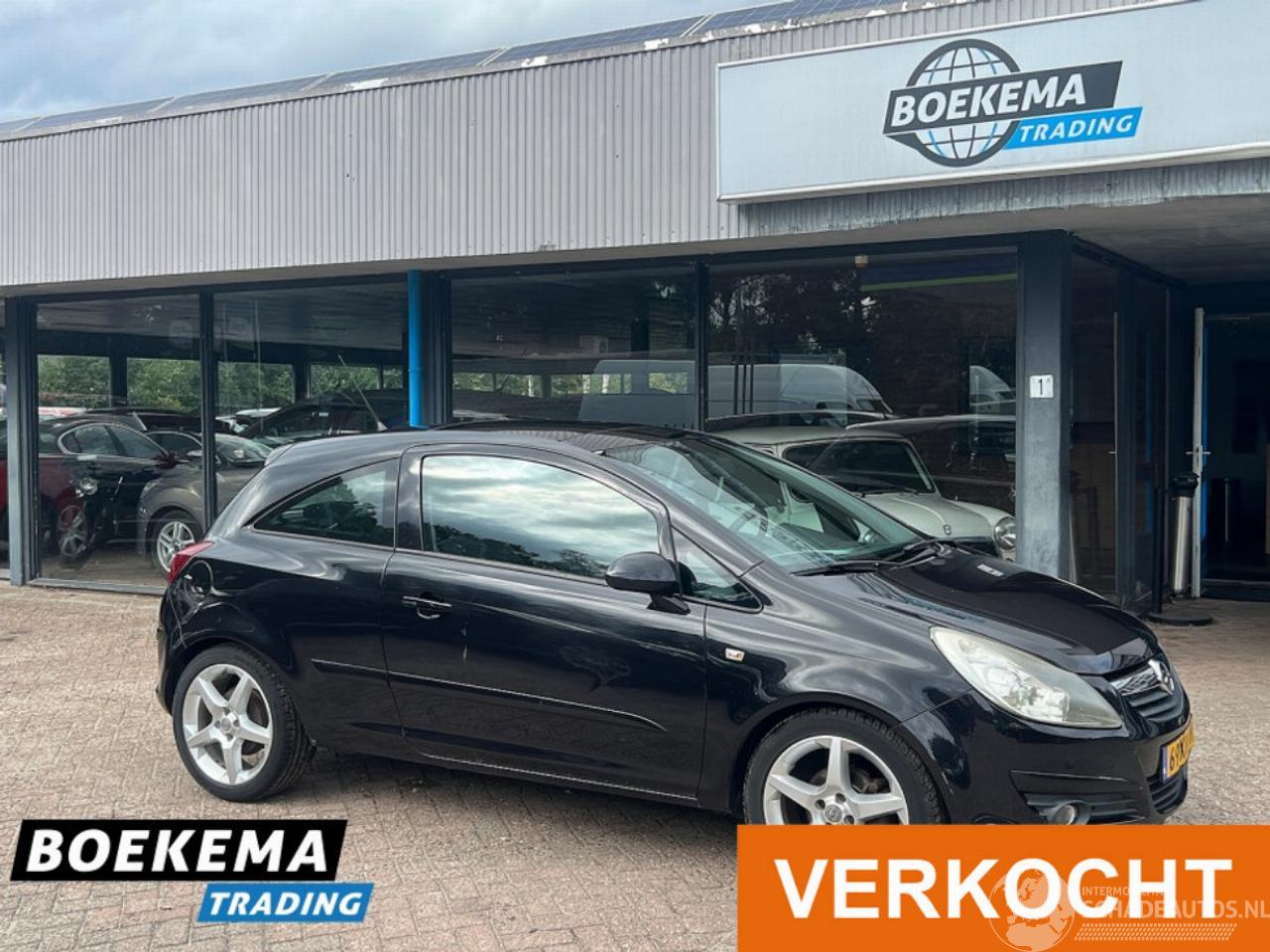 Opel Corsa 1.4 16V Sport Airco Glazen Dak
