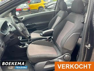 Opel Corsa 1.4 16V Sport Airco Glazen Dak picture 11