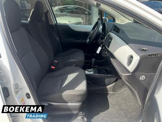 Toyota Yaris 1.5 Full Hybrid Aspiration Climate Cruise Navi Camera picture 24
